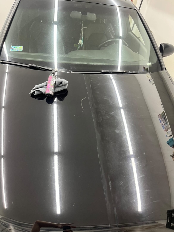 wosk-do-ciemnego-lakieru